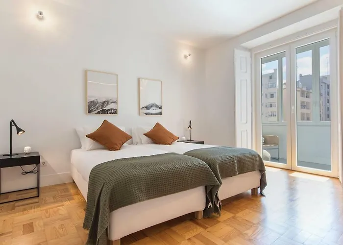Lovelystay - Wide & Bright 4 Families